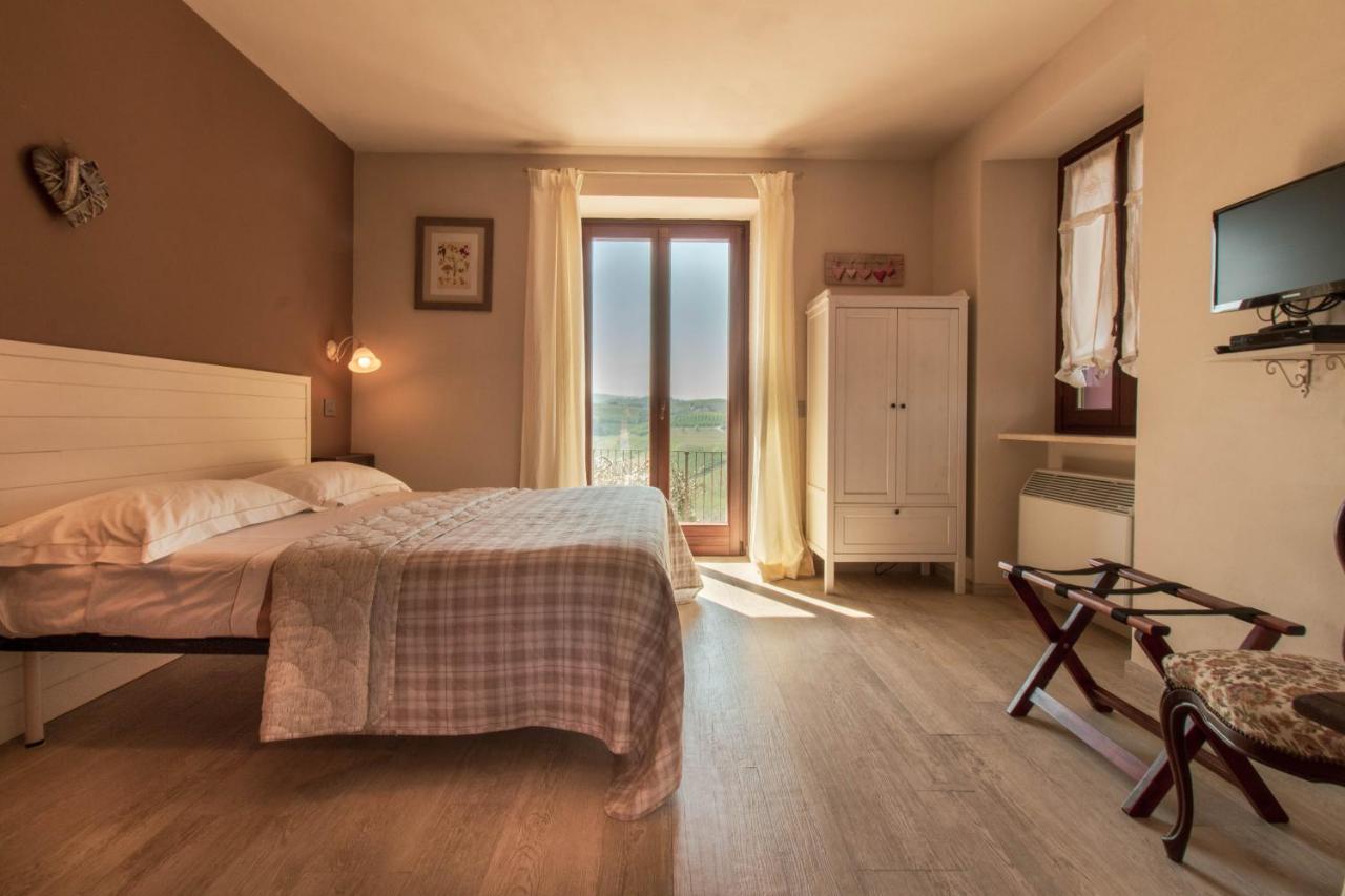 Bed and Breakfast Poggio Dei Farinetti Диано-д'Альба Экстерьер фото