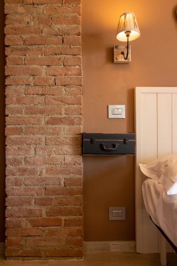 Bed and Breakfast Poggio Dei Farinetti Диано-д'Альба Экстерьер фото