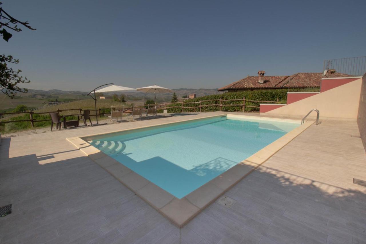 Bed and Breakfast Poggio Dei Farinetti Диано-д'Альба Экстерьер фото