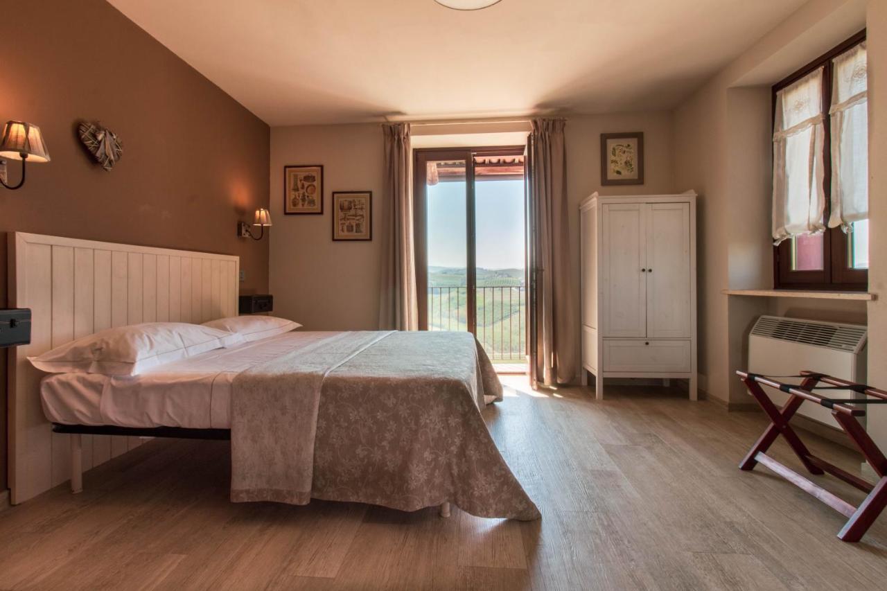 Bed and Breakfast Poggio Dei Farinetti Диано-д'Альба Экстерьер фото
