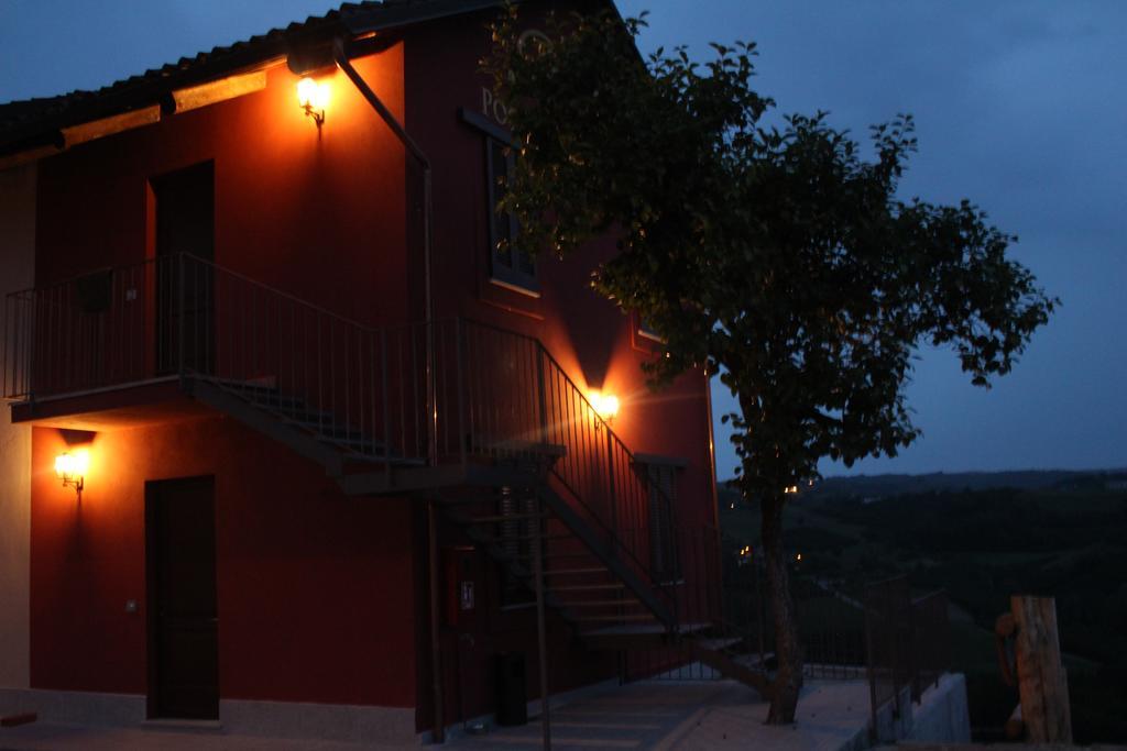 Bed and Breakfast Poggio Dei Farinetti Диано-д'Альба Экстерьер фото
