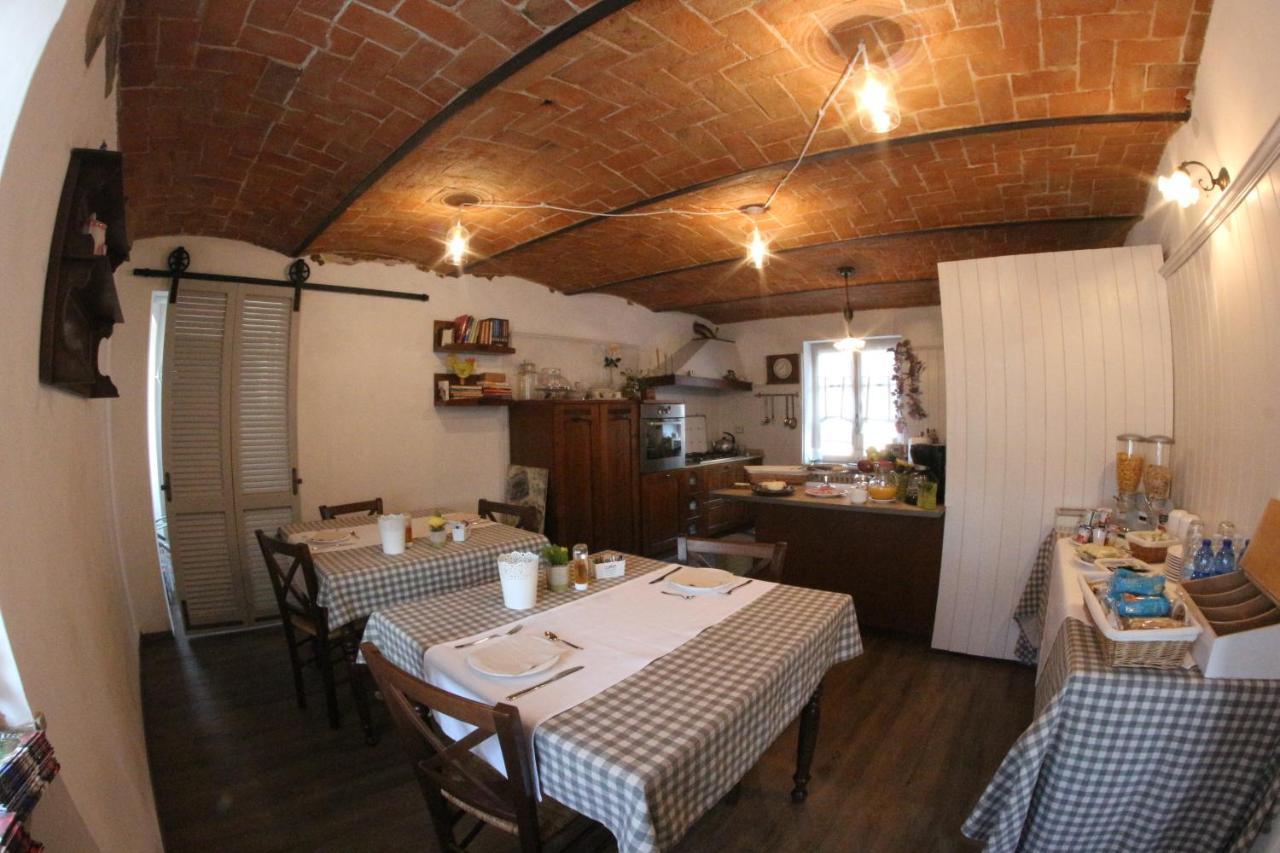 Bed and Breakfast Poggio Dei Farinetti Диано-д'Альба Экстерьер фото
